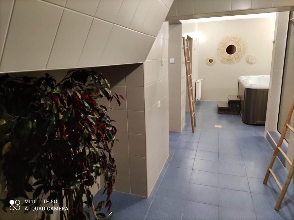 Hotel *** Nat 비스와 외부 사진